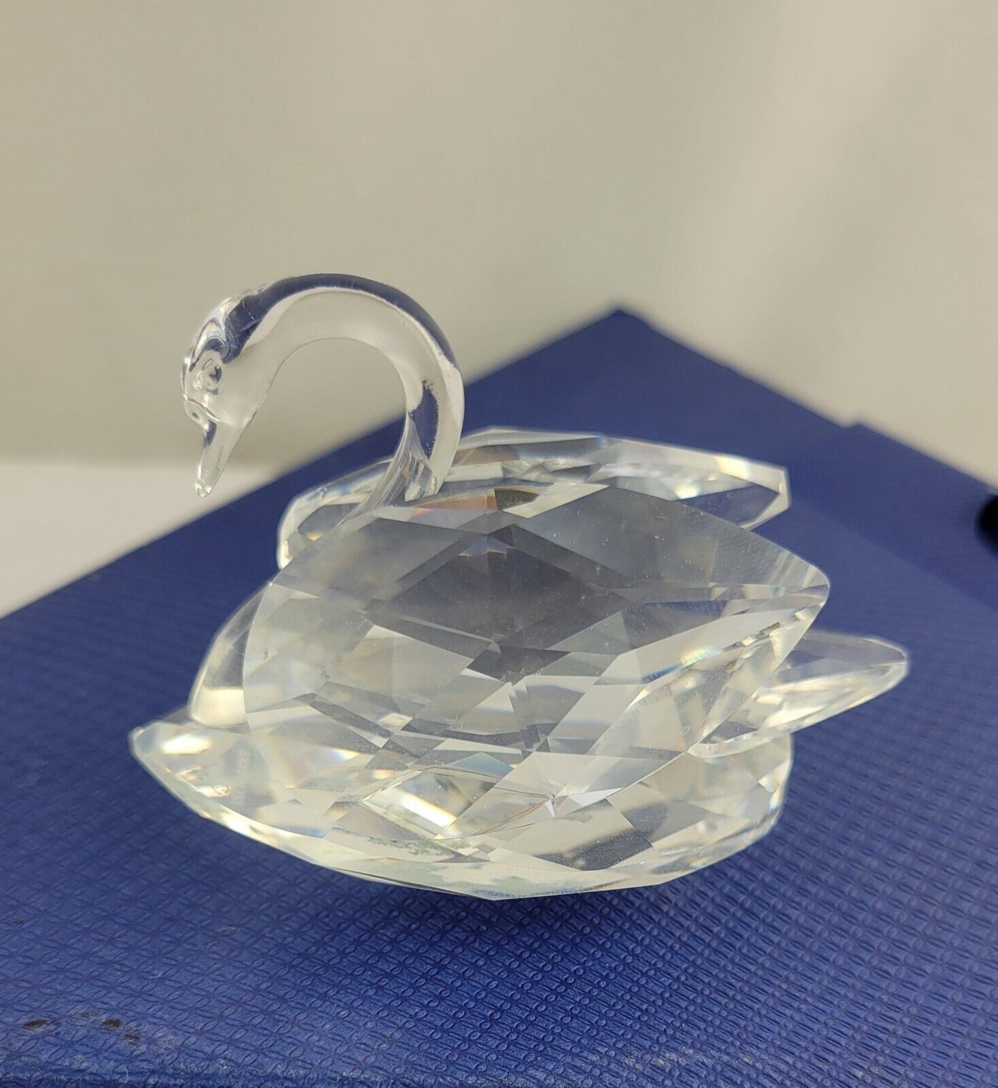 Swarovski Crystal Large Swan  Figurine Austria No Box 3 "x 2"