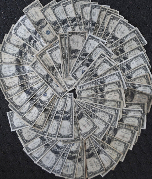 81-  1935 D $1 One Dollar Silver Certificate Blue Seal Notes Lot 1935D