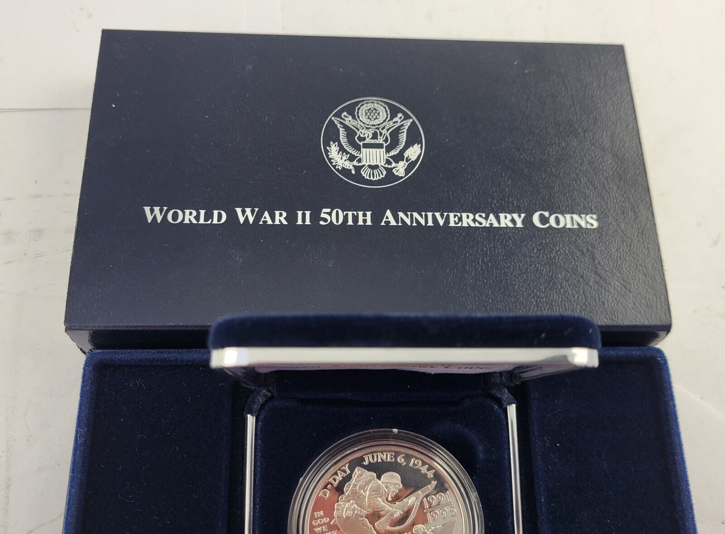World War II 50th Anniversary Commemorative Coins US Mint W Silver Dollar Boxed