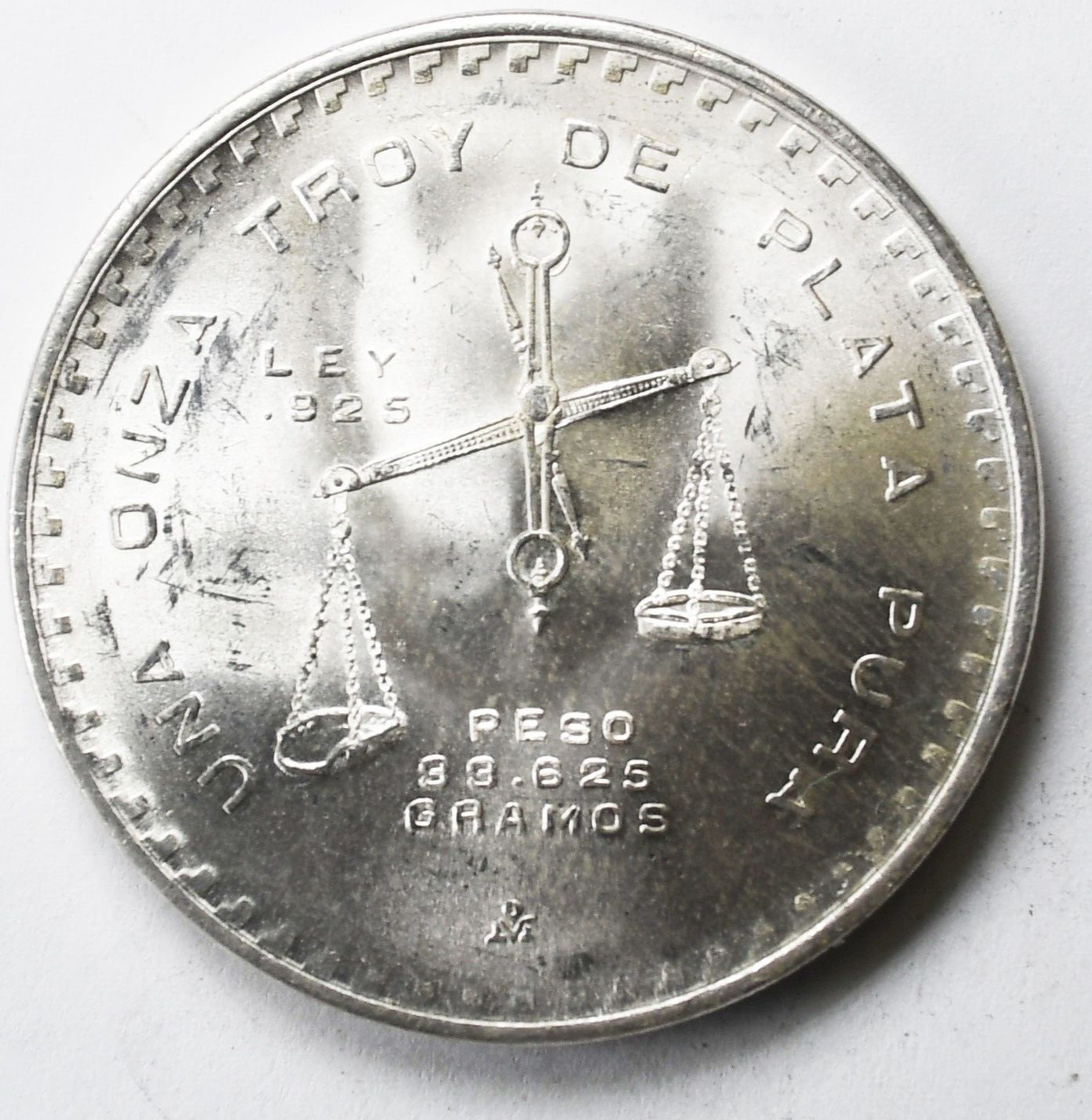 1980 Mexico Estados Unidos Mexicanos Onza Sterling Silver Coin KM#M49b.5 1oz.