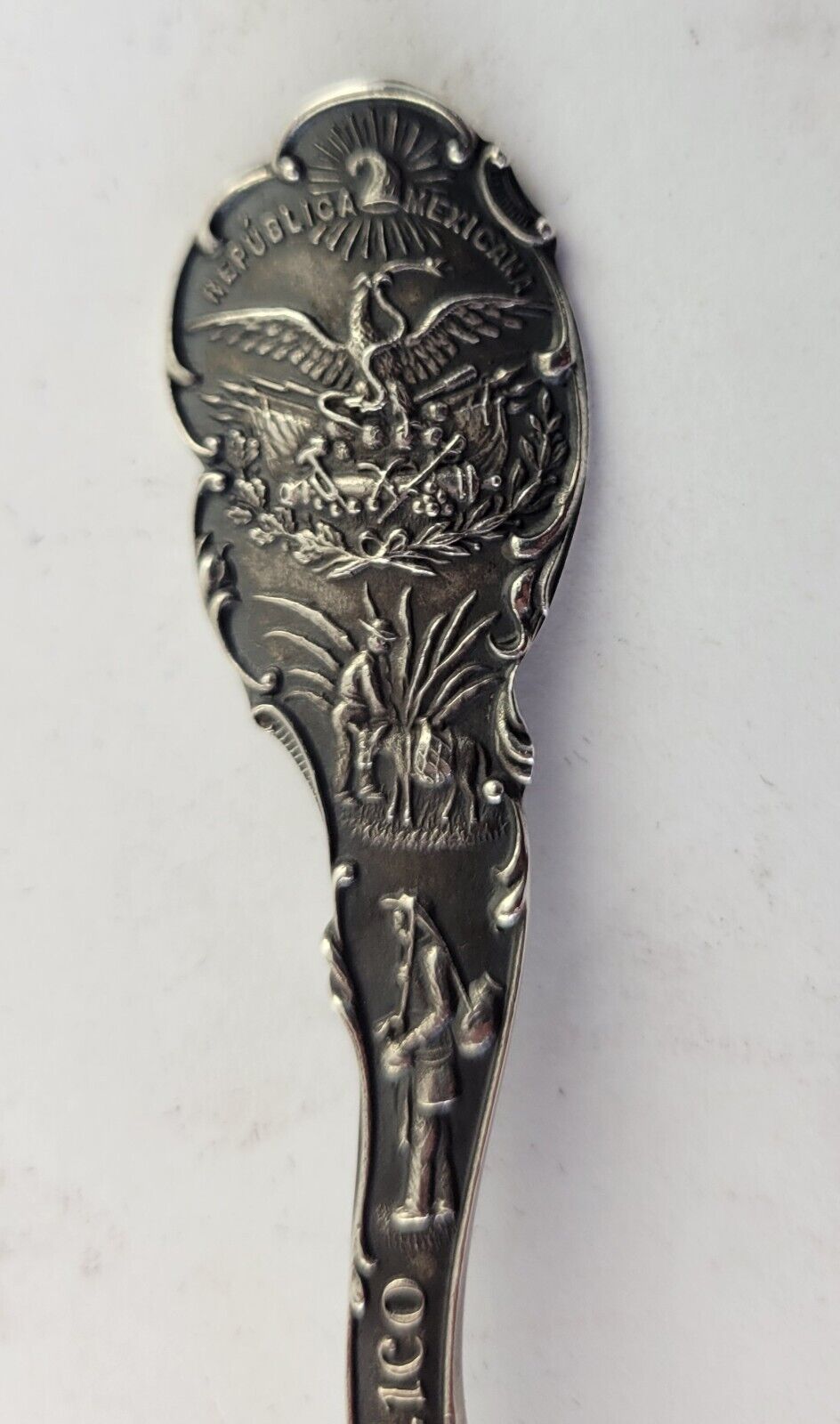 Cathedral de Chihuahua Mexico 5 5/8" Sterlling Enameled Souvenir Spoon .96oz.