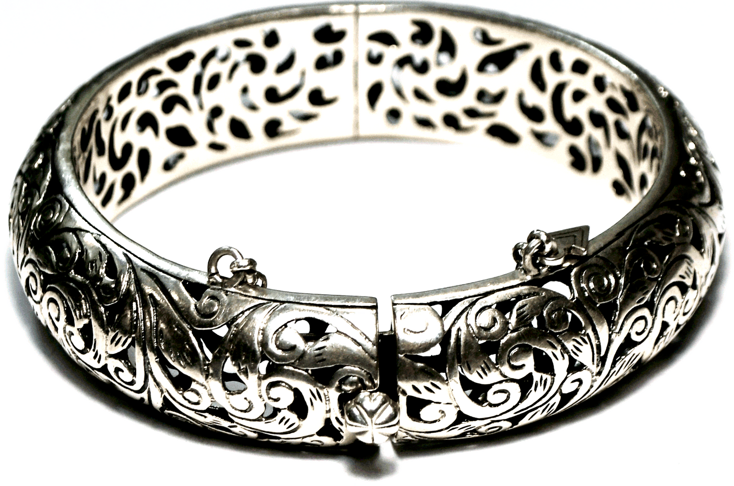 Sterling Silpada Forever Stunning Filigree Large Bangle Hinged Bracelet B1829
