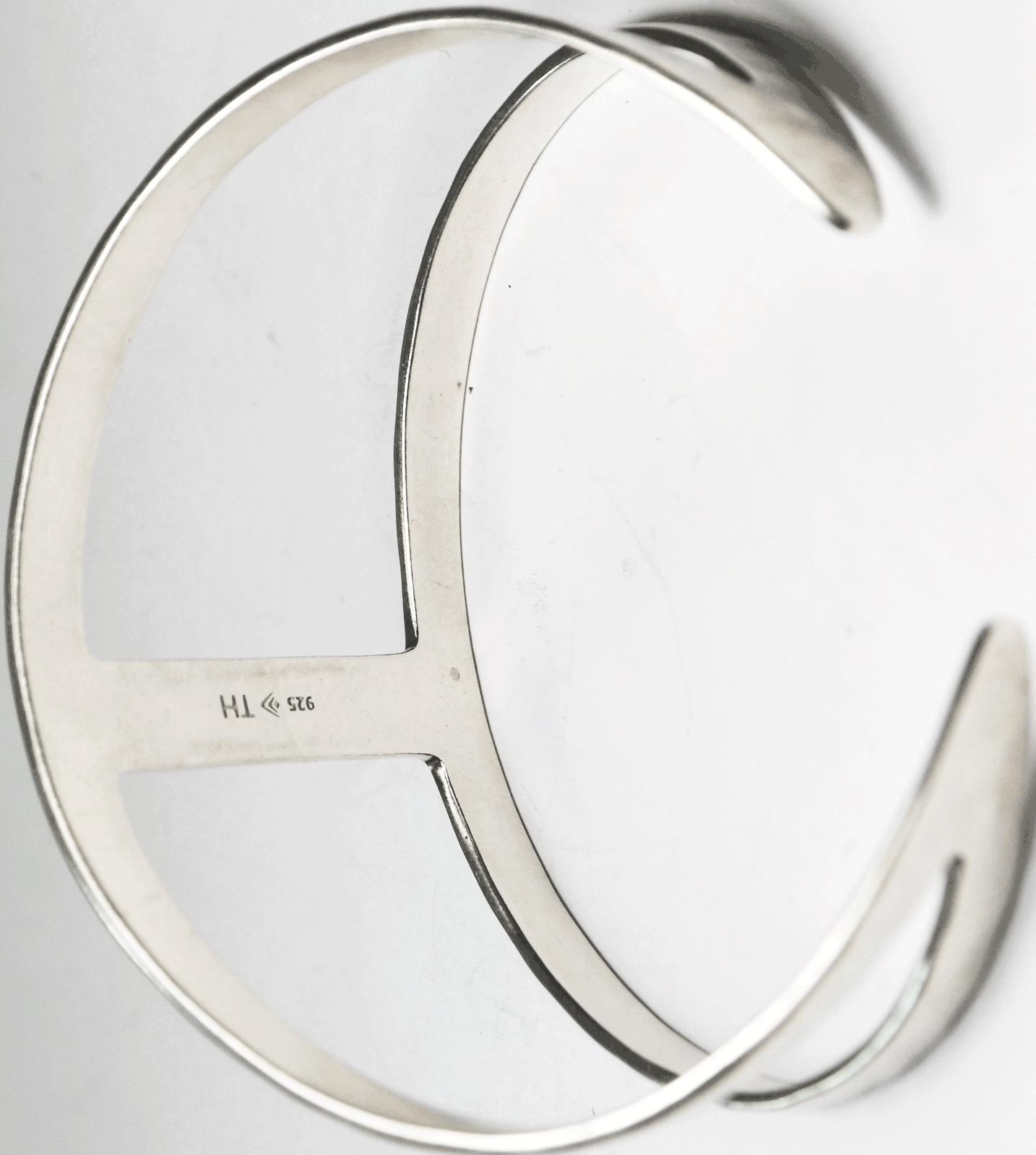 Sterling Silpada B3386 Hammered Arch Cut Bracelet Silver 38mm 7"