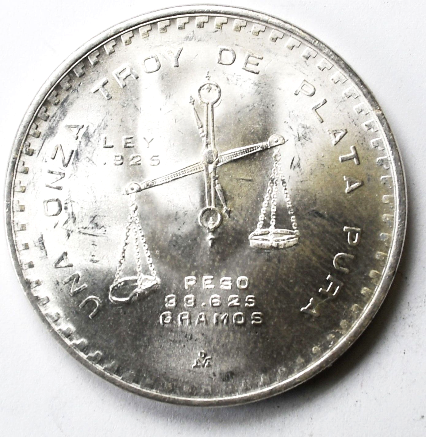 1980 Mexico Estados Unidos Mexicanos Onza Sterling Silver Coin KM#M49b.5 1oz.