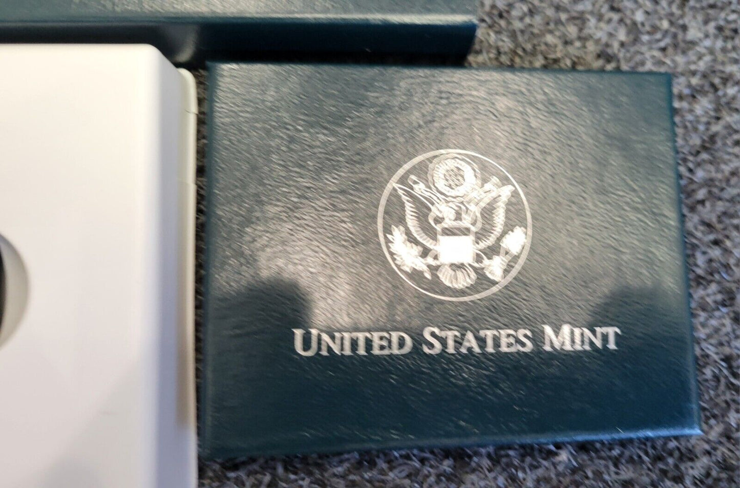 1994 W Vietnam Veterans Memorial Commemorative Silver Dollar Boxed Complete