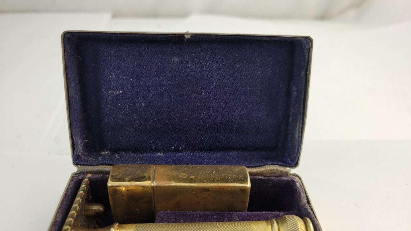 Vintage 1940's 1950’s Gillette Traveling Razor & Blade Case