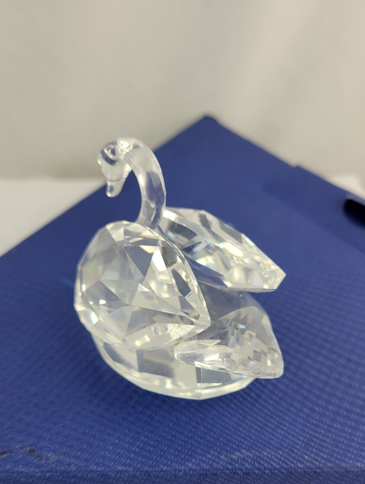 Swarovski Crystal Large Swan  Figurine Austria No Box 3 "x 2"