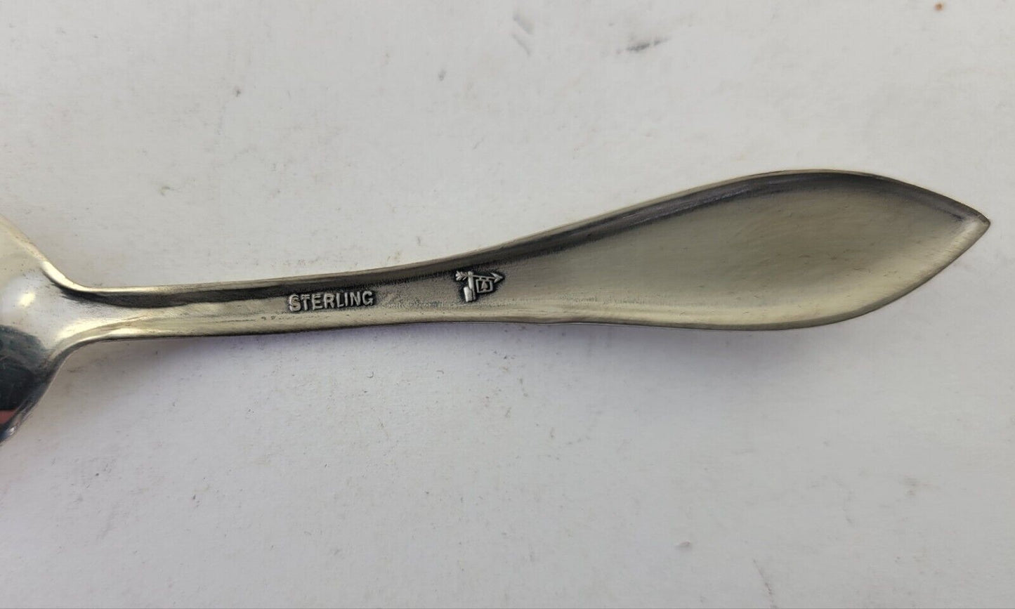 Old Matts Cabin Sterling 4 1/4"  Souvenir Spoon by Bell .33oz. Ozarks Missouri