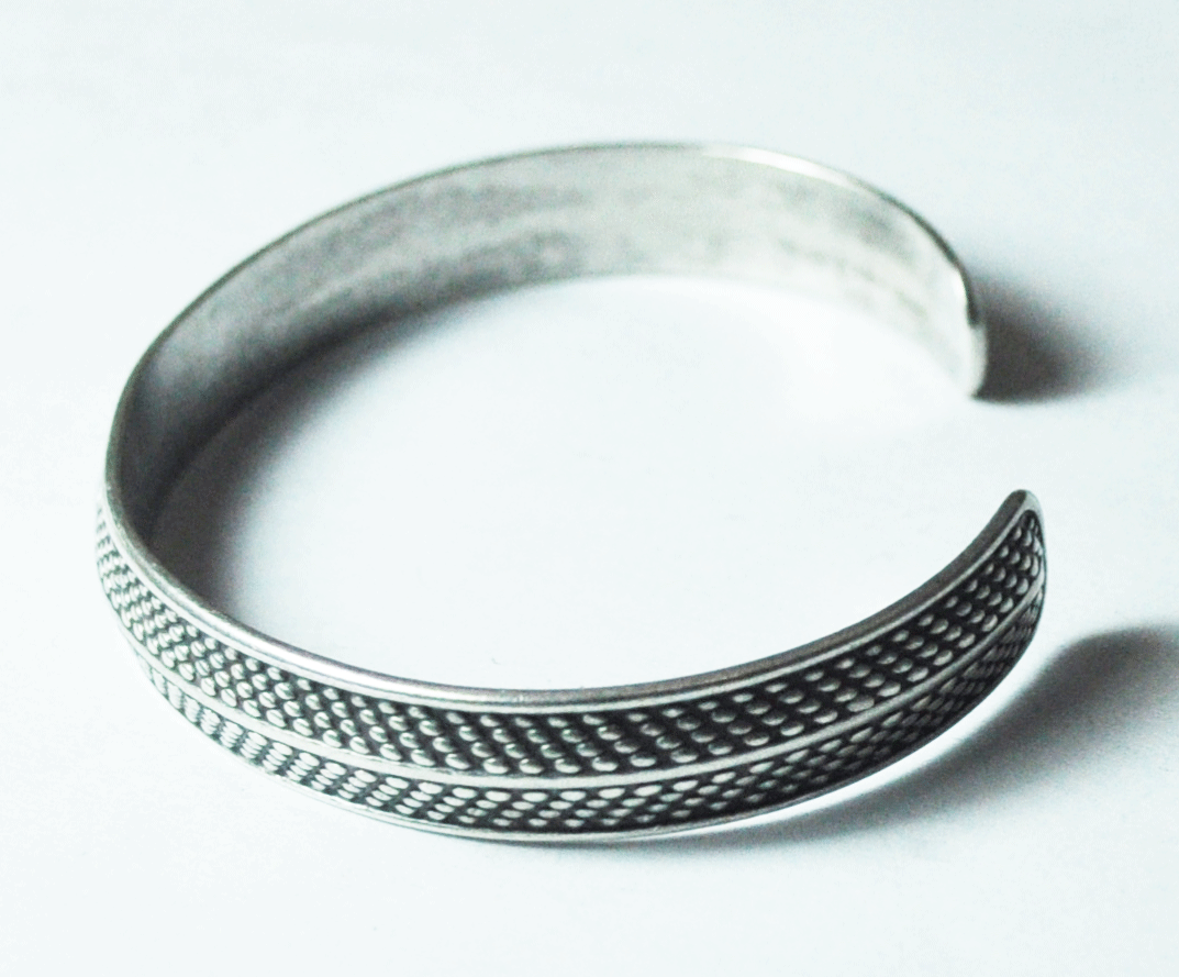 Antique Sterling Silver Arrow Textured Beaded Cuff Bracelet 8mm 6.25" Wrist
