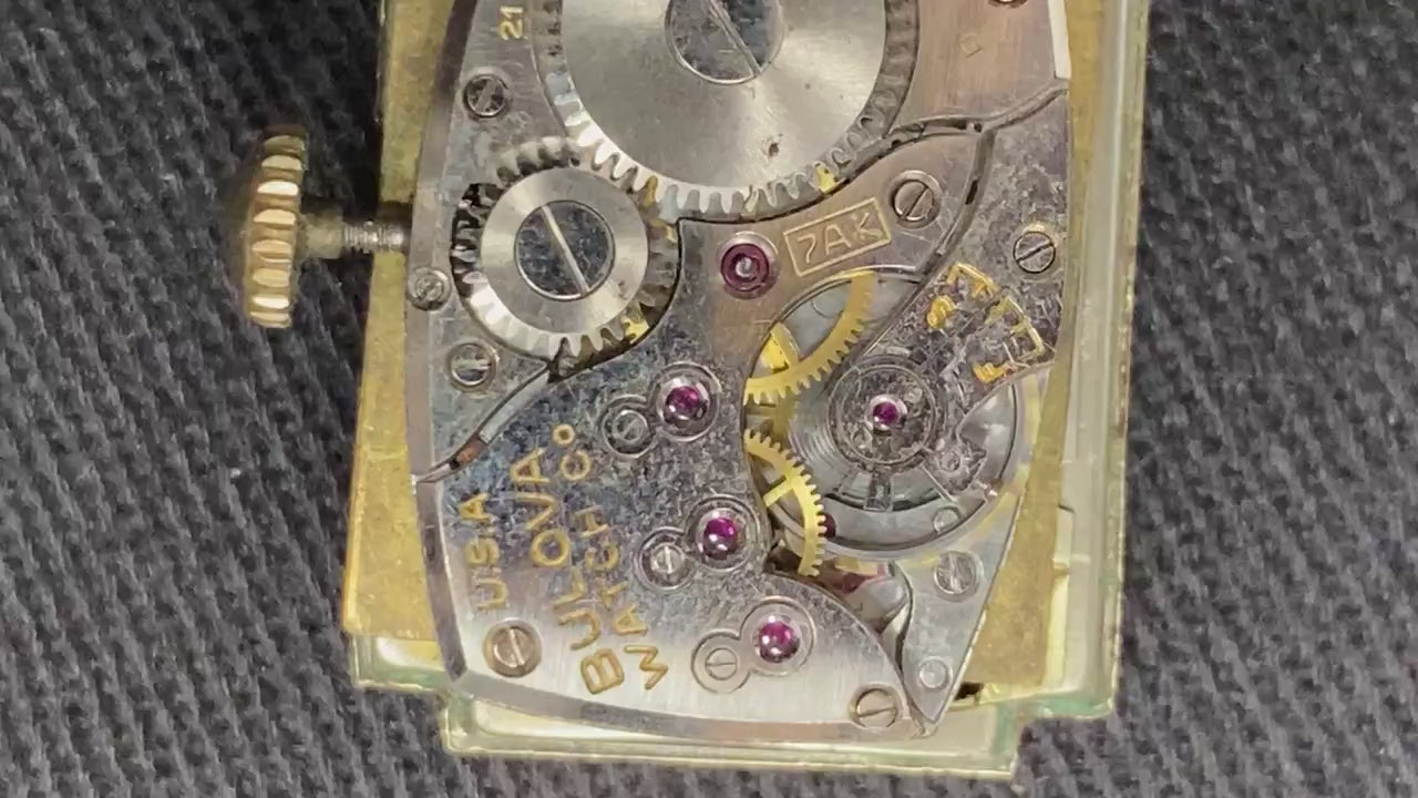 Vintage Bulova 7AK 10k Gold Filled Fancy Lugs Wristwatch 21mm - Video 1