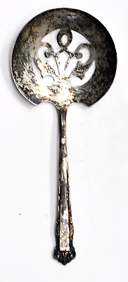 English Shell by Lunt Sterling Silver Pierced Bonbon Server 5"