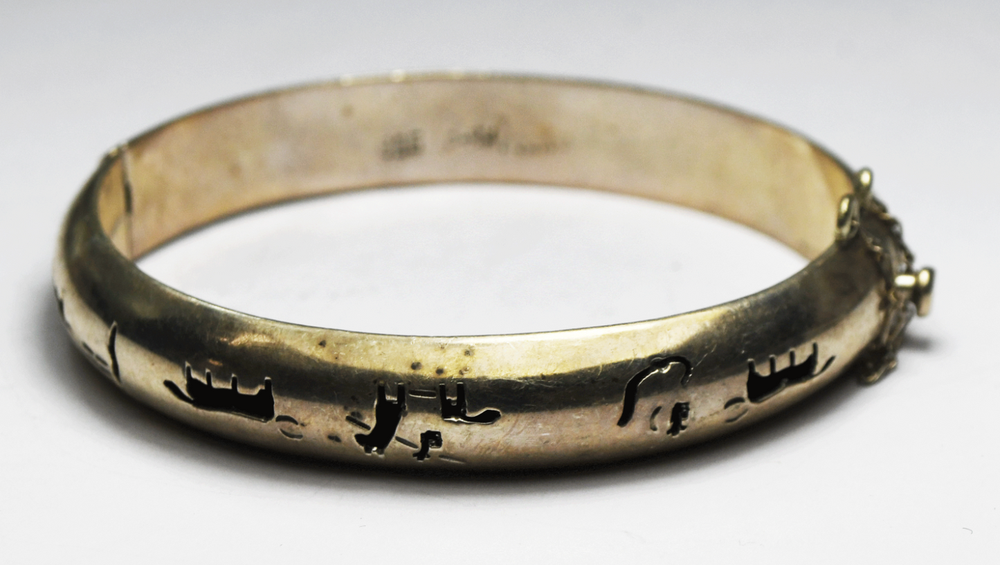 Sterling Bullfighting Cutout Round Hinged Large Bangle Bracelet 10mm  25g