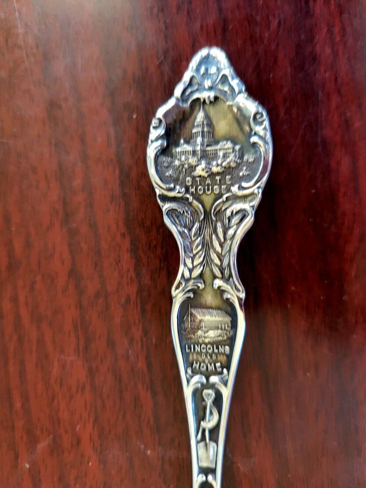 1908 Illinois State Sterling Silver 5 7/8" Souvenir Spoon  .97oz Lincoln