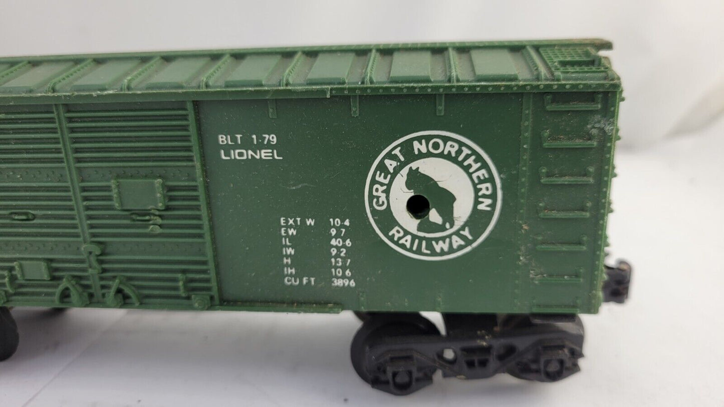 Lionel 9339 O Gauge Great Northern Boxcar Forest Green