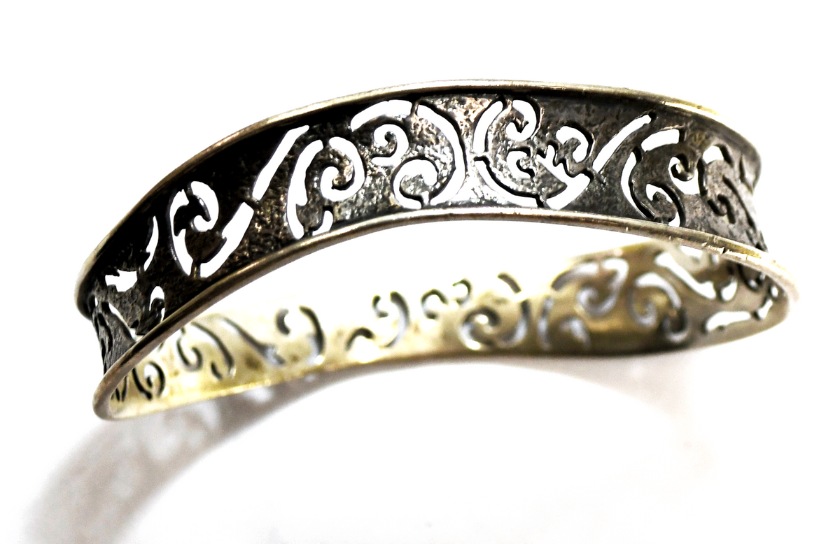 Sterling Silver Silpada Oxidized Wavy Filigree Cutout Bangle Bracelet B2082
