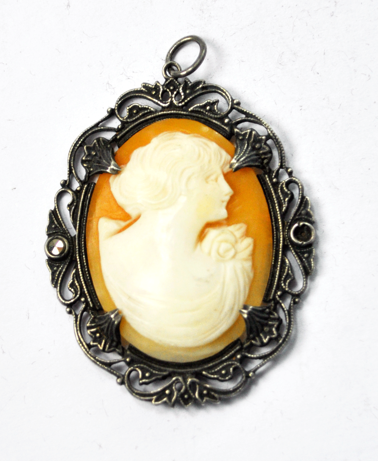 800 Fine Silver Carved Shell Cameo Filigree Hematite Brooch Pin 1.5"