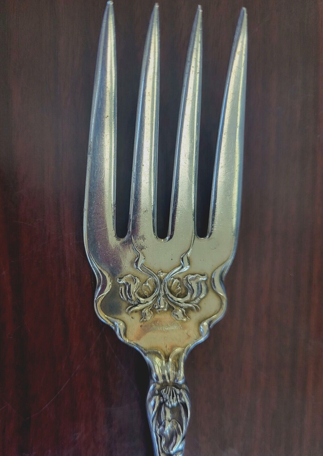 1902 Irian by Wallace Sterling 8 1/4" Medium Cold Meat Serving Fork 2.6oz.