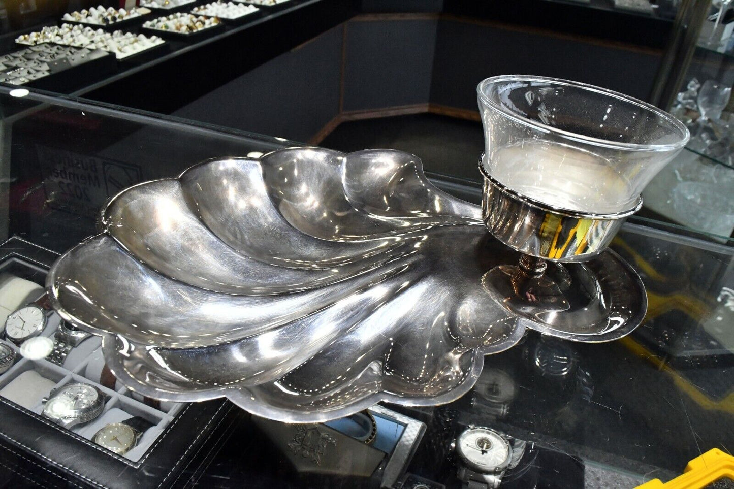 Silver Plated Appetizer Chips & Dip Cocktail Dish w/Glass Insert 11 1/4" Platter