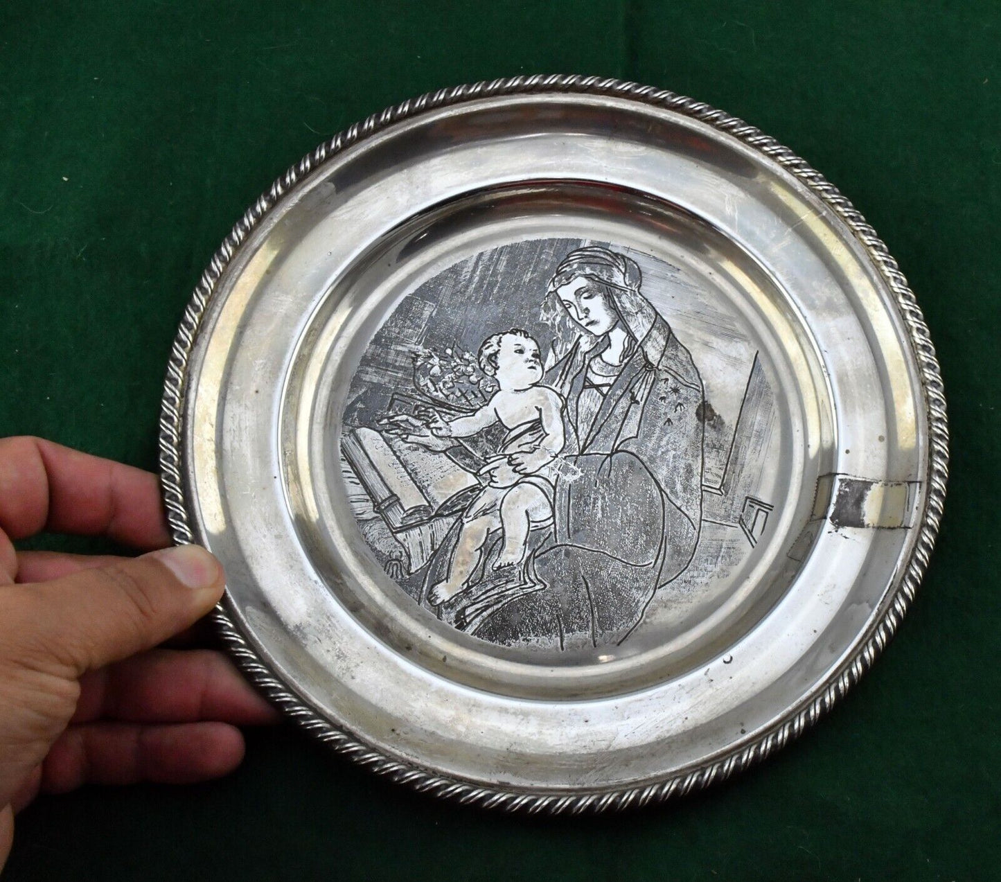 1972 Veneto Flair Italy 7 3/4" Sterling Silver Mother Mary & Child Plate 7.4oz