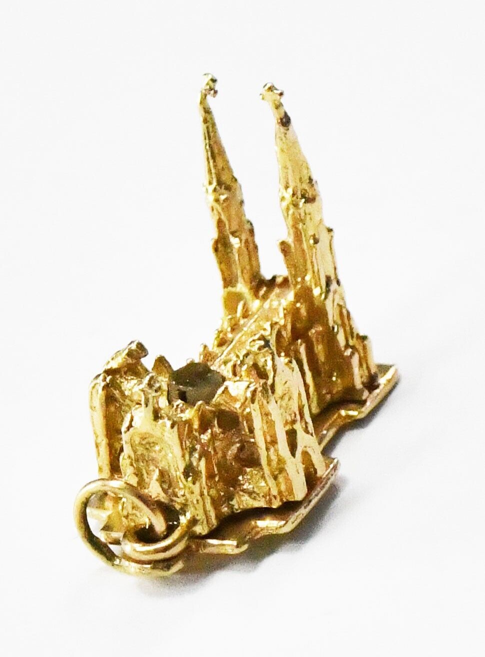 14k Yellow Gold St Patrick's Cathedral Charm 20mm New York Skyline Glass