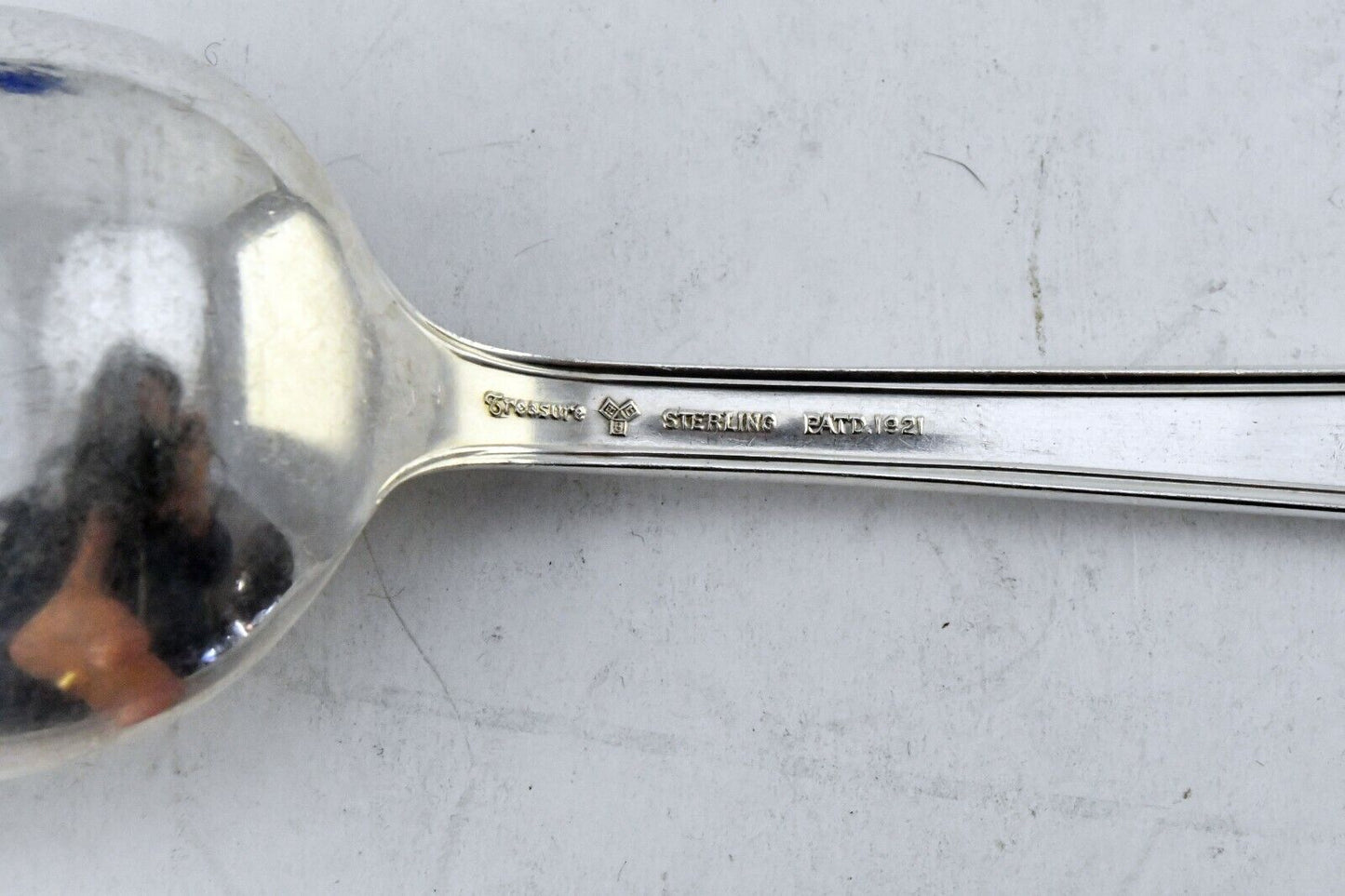 William & Mary by Lunt Sterling Silver Vegetable 8 5/8" Serving Spoon 2.1 oz.