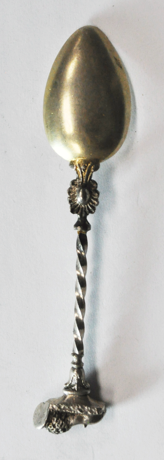 Silver Plated Gold Wash Laying Lion Twist Handle Souvenir Spoon 4-3/8"