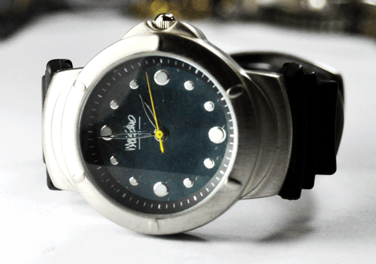 Mossimo Blue Mirror Dial Quartz 50m Wristwatch 35mm Great Condition