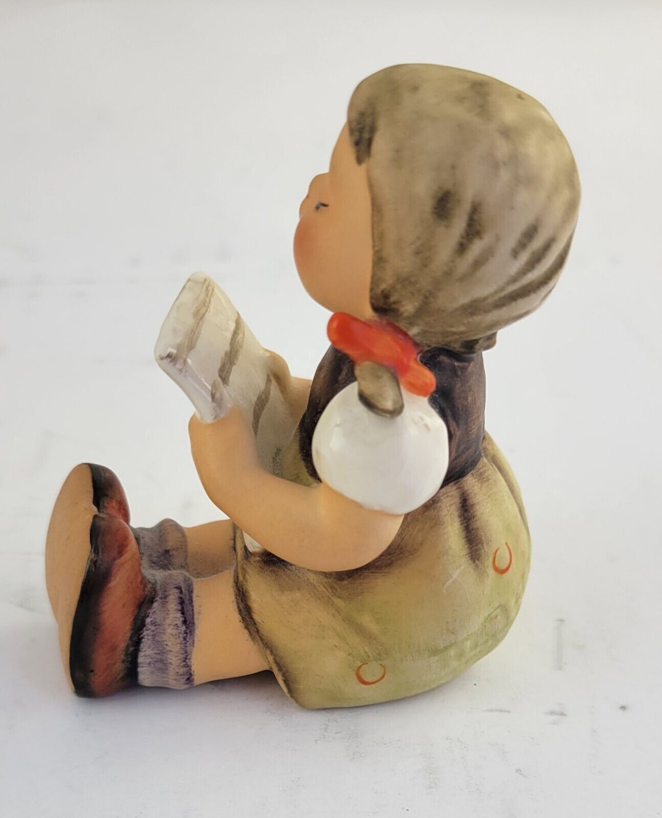 Hummel Goebel #389 "Girl With Sheet Music" Sitting Singing Figurine 2 1/2" TMK-5