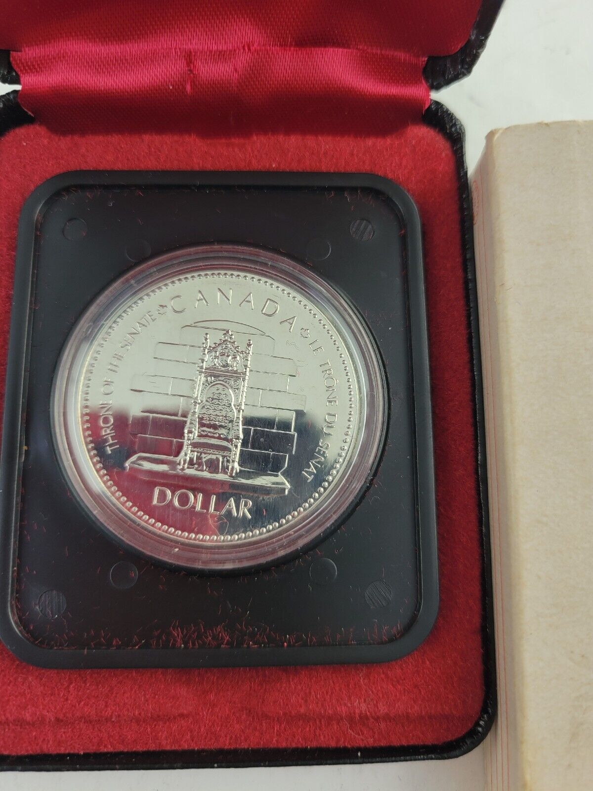 1977 Canada 1 One Dollar Commemorative Throne of the Senate 50% Silver Boxed