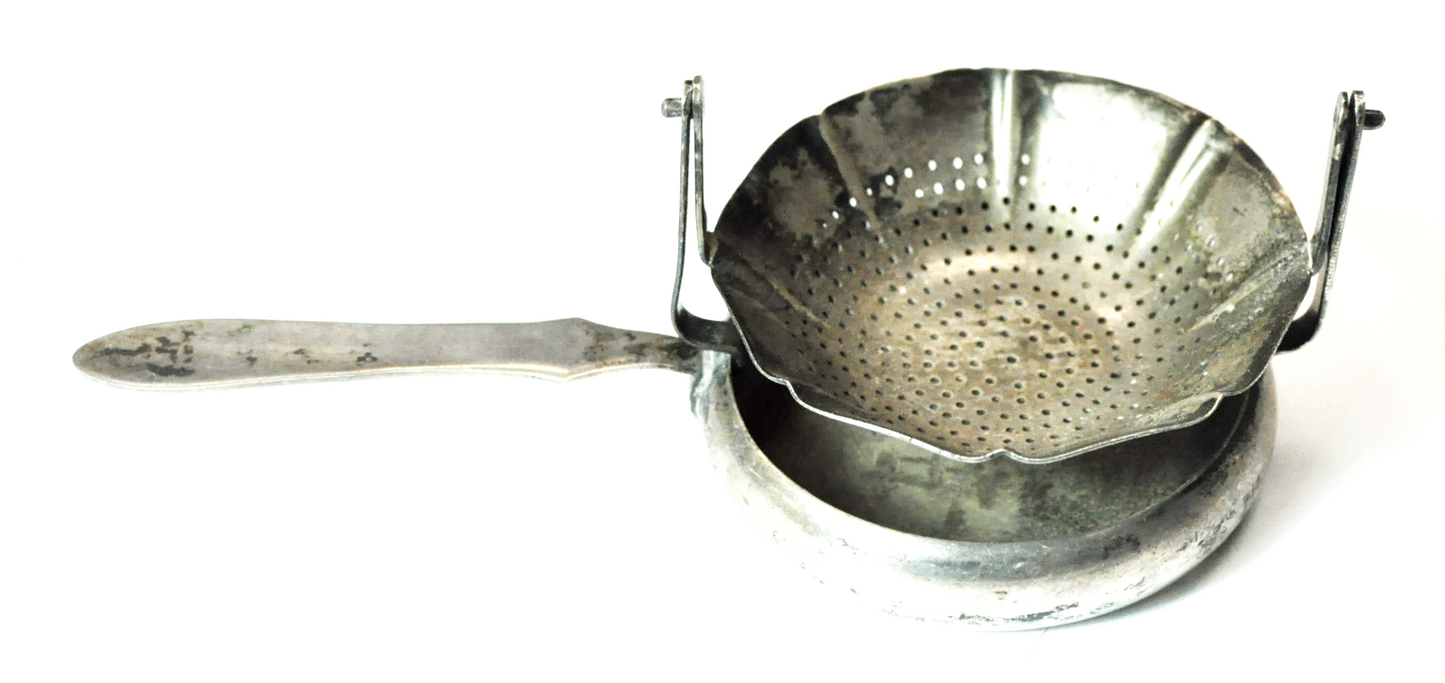 900 Fine Silver Siam Peru Porringer Tea Strainer 5.5"