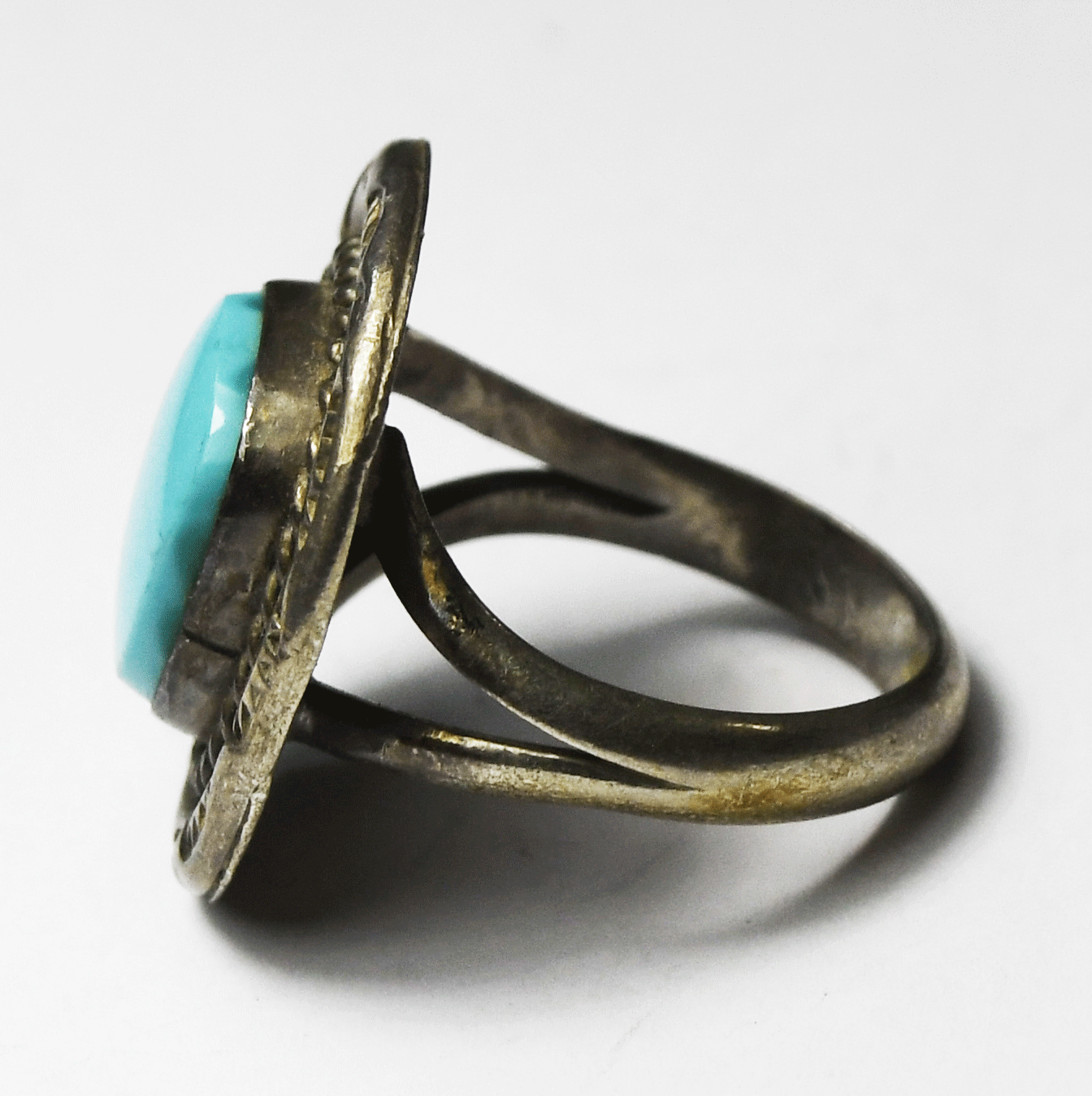 Sterling Silver Antique Turquoise Triangle 3 Dot Ring 22mm Band Size 6