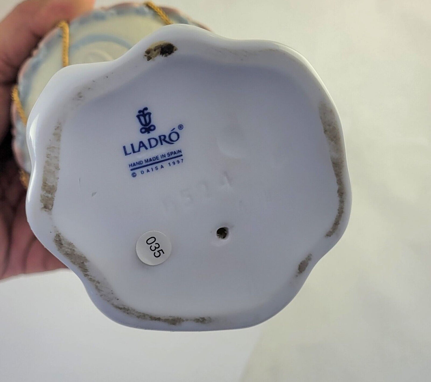 1997 Lladro #6524 “Up And Away” With Puppies Figurine Spain Hot Air Balloon