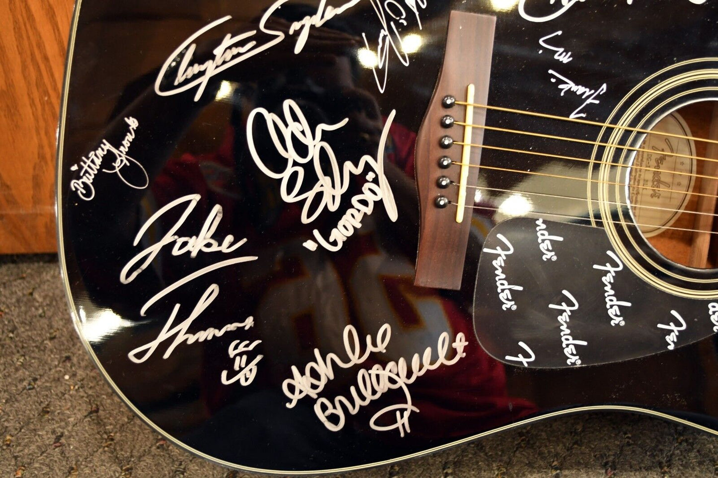 Fender Acoustic Guitar Signed by 13 Cast Members of Lizzie McGuire Disney Cruise