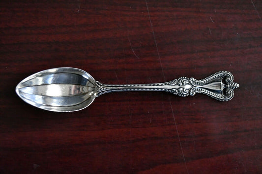 Old Colonial by Towle Sterling Silver 5 1/2" Teaspoon .77 oz. Monogrammed