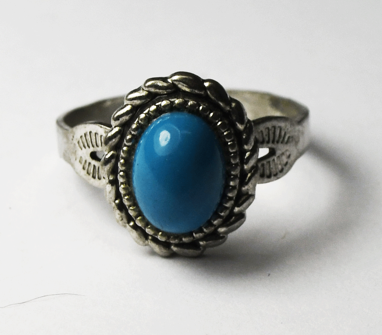 Sterling Silver Vintage Uncas Faux Turquoise Ring 12mm Solitaire Size 6