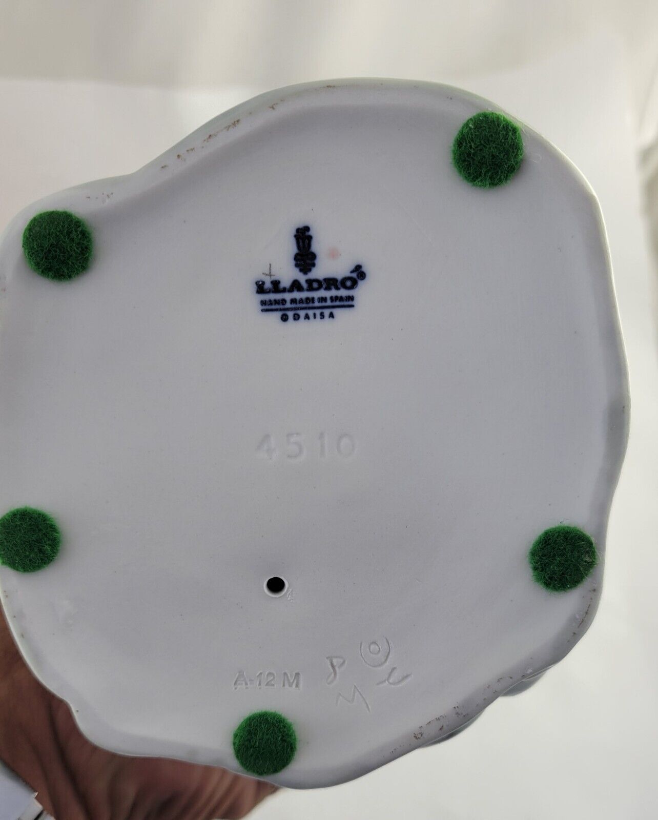 Lladro Figurine GIRL WITH UMBRELLA BASKET & DUCKS GEESE #4510 Retired Mint