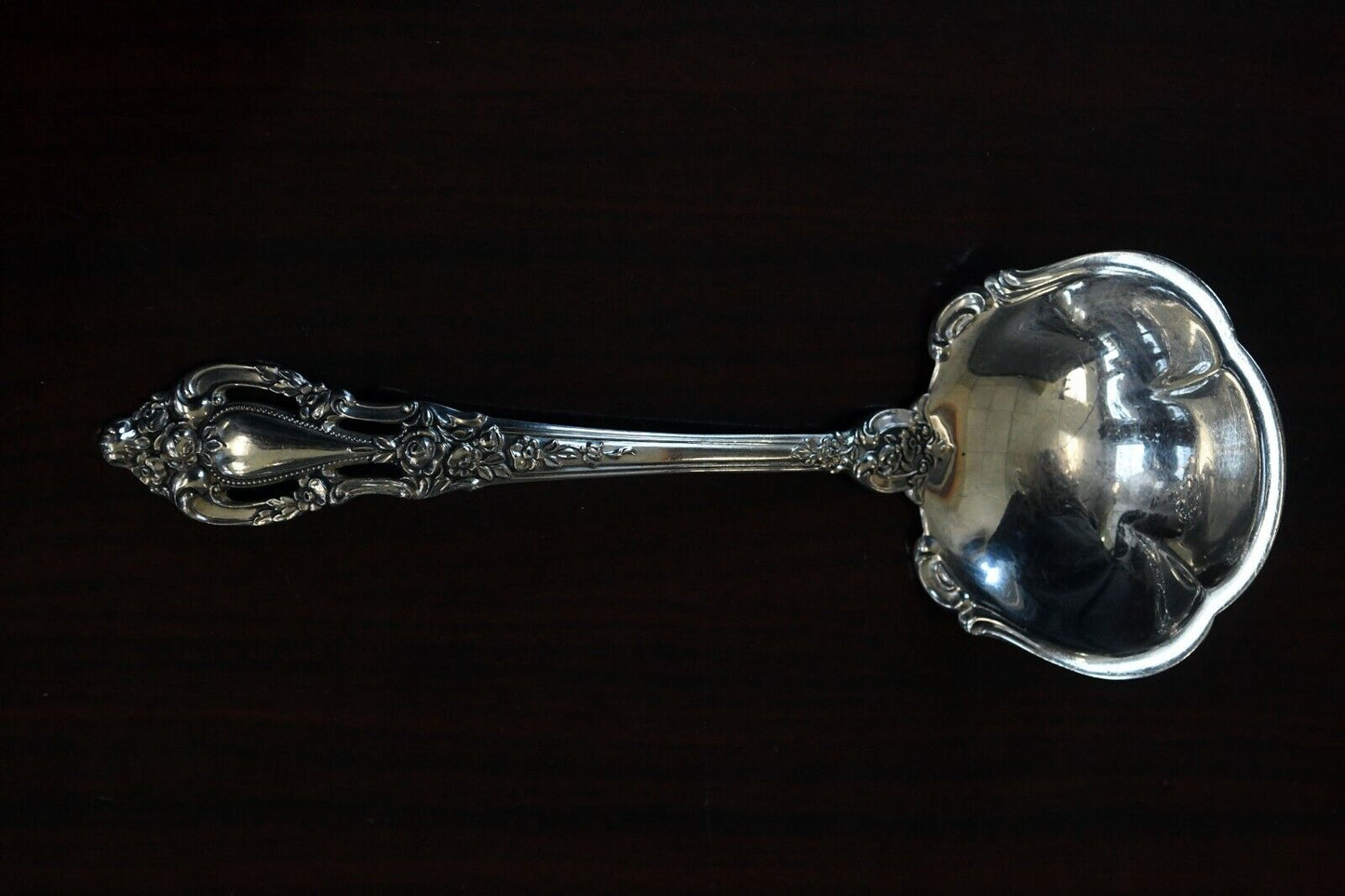 Eloquence by Lunt Sterling Silver 2.2 oz. Solid Gravy Ladle 6 1/4"