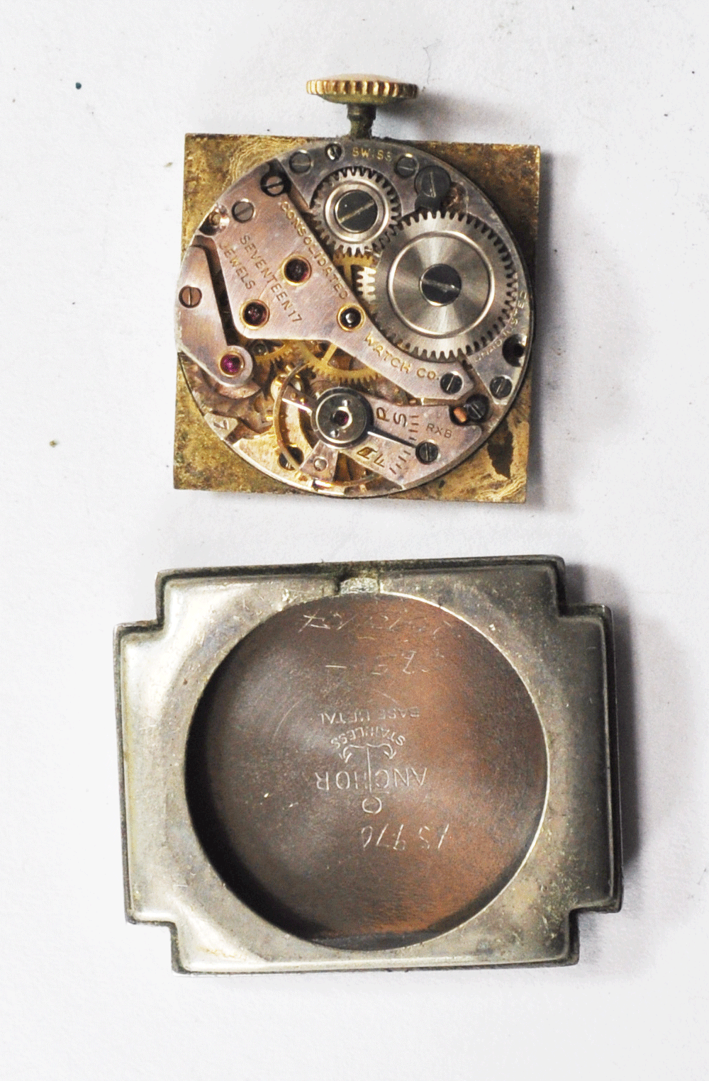 Vintage Broadway Consolidated Wristwatch Round Fancy Wheel Lugs 22mm