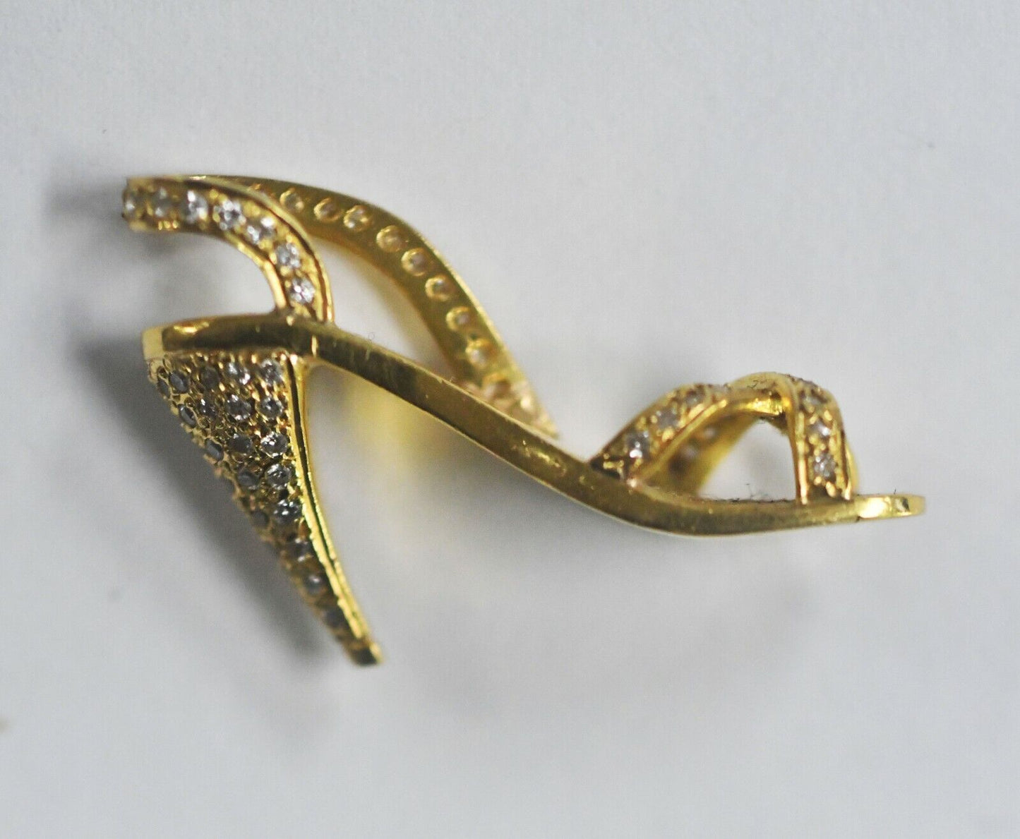 Fancy 14k Yellow Gold & 1ctw. Diamond Ladies Heel Shoe Pendant 6.2 grams 1" Wide