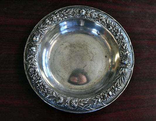S. Kirk & Sons Repousse Sterling Silver 6 1/4" Compote Bon Bon Nut Dish 4.9 oz.