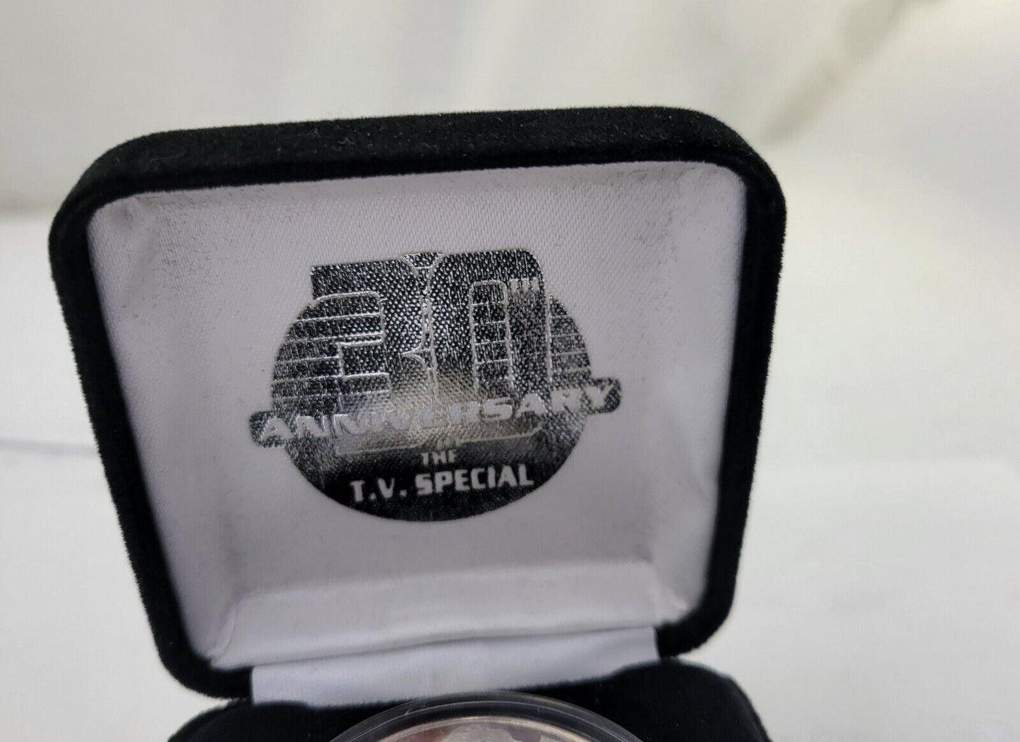 1998 Elvis Presley 1968 T.V. Special 30th Anniversary. 999 Fine Silver 1oz.