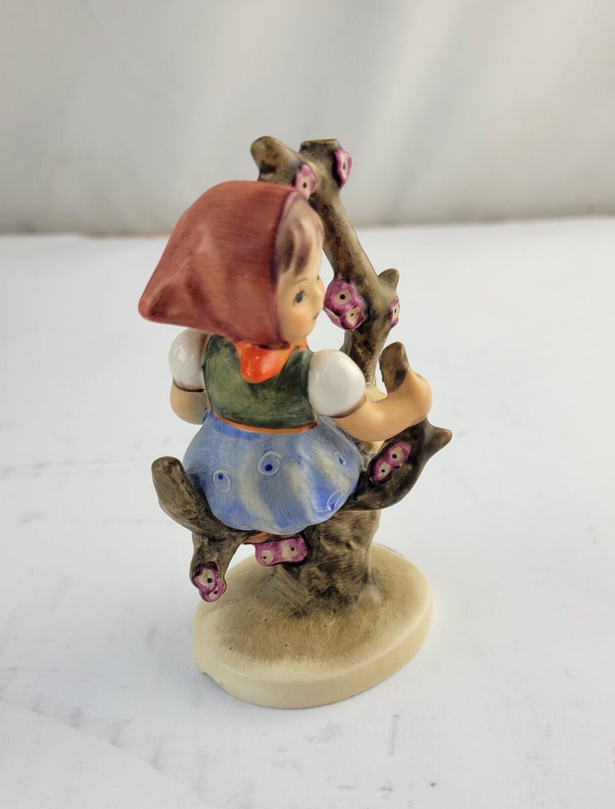 Goebel Hummel  W. Germany 3 7/8" Figurine  141 3/0 Apple Tree Girl Germany TMK-3