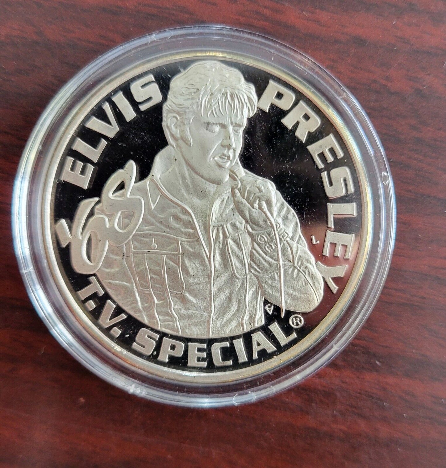 1998 Elvis Presley 1968 T.V. Special 30th Anniversary. 999 Fine Silver 1oz.