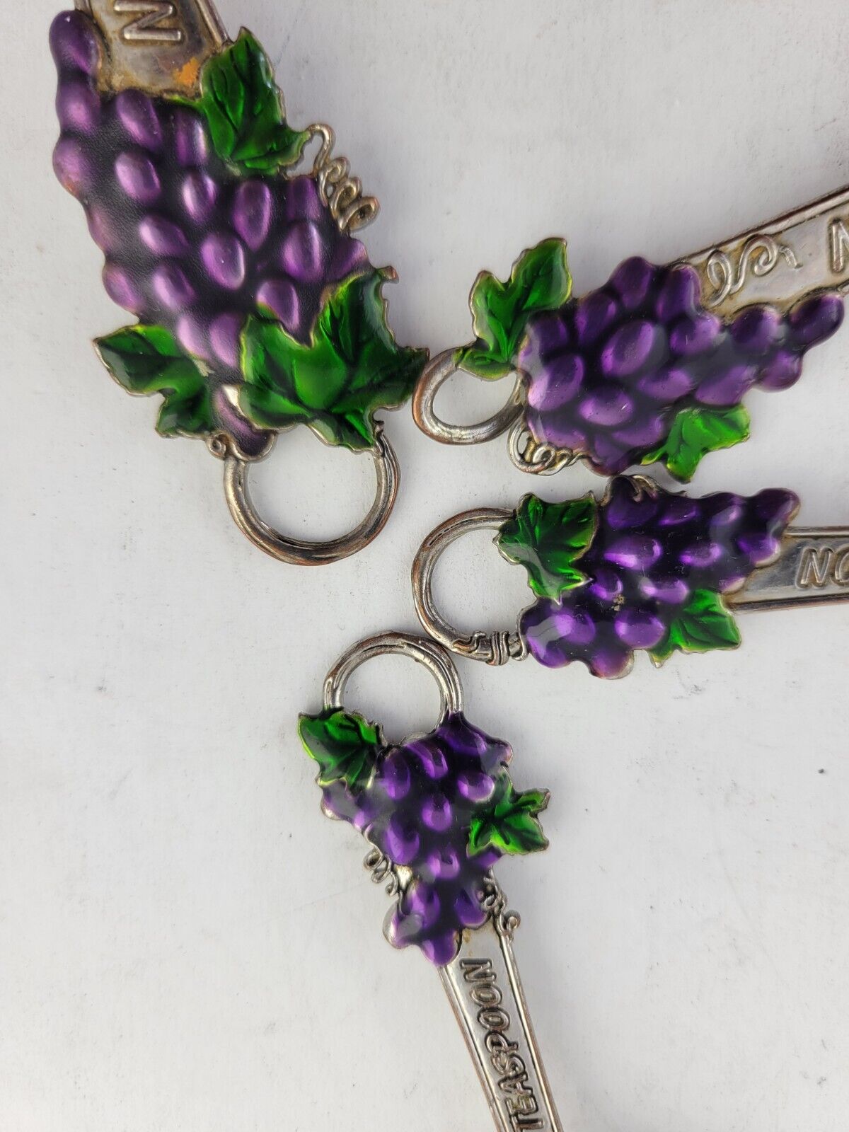 4pc Vintage Embossed Measuring Spoons w/ Wine Bottles & Enameled Grapes