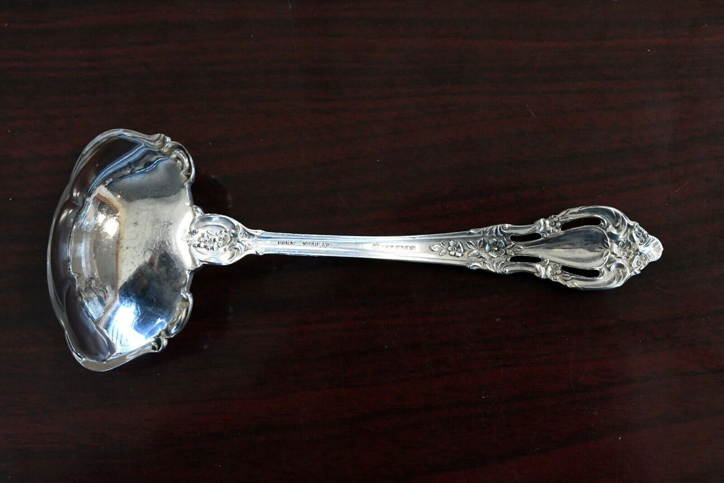 Eloquence by Lunt Sterling Silver 2.2 oz. Solid Gravy Ladle 6 1/4"