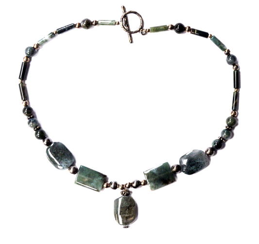 Silver Plate Forest Green Jade 15mm Bead 33mm Dangle Necklace 17.5"