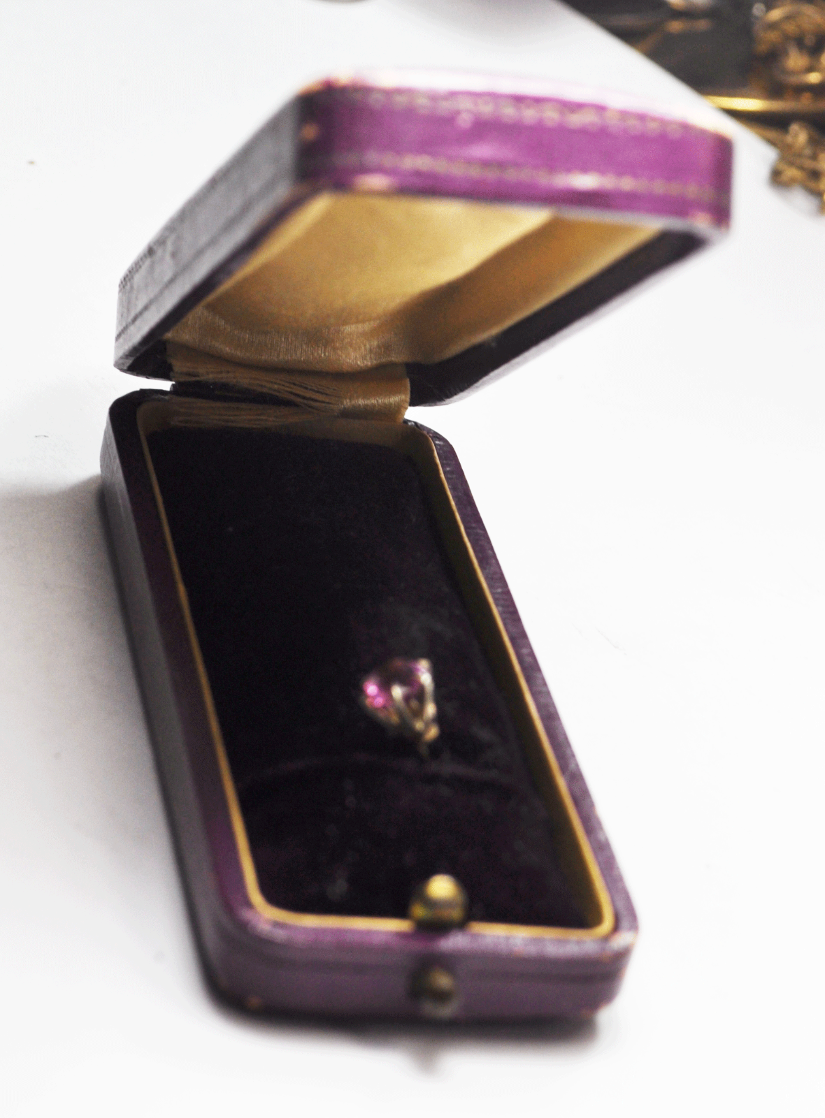 14k YG Antique 7mm Pink Tourmaline Lapel Pin  2-3/8" With Box 1.1g
