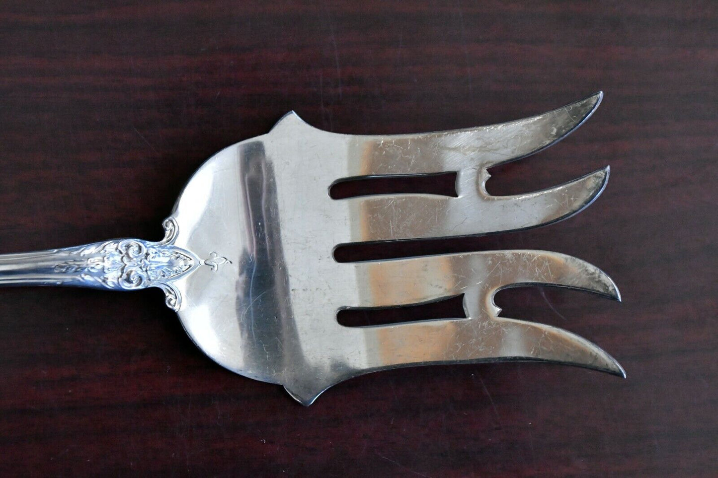 King Richard by Towle Sterling 8 1/8" Solid Medium Cold Meat Serving Fork 2.9oz.