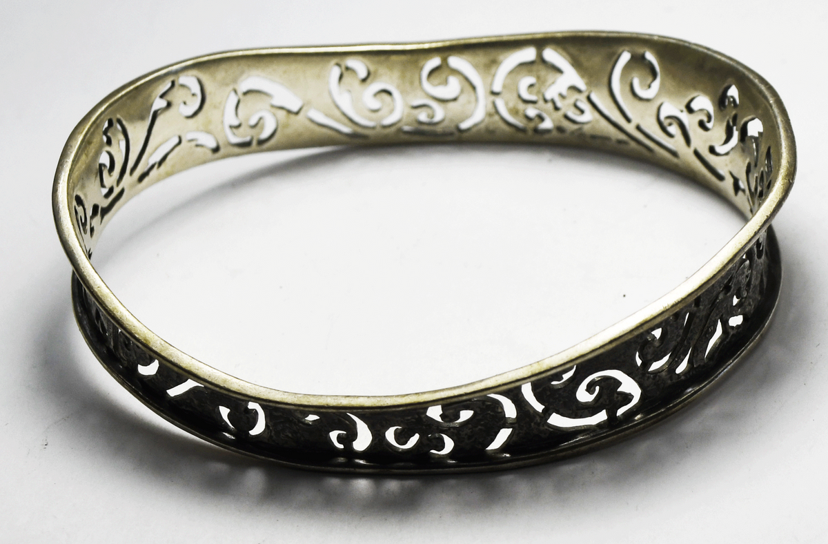Sterling Silver Silpada Oxidized Wavy Filigree Cutout Bangle Bracelet B2082