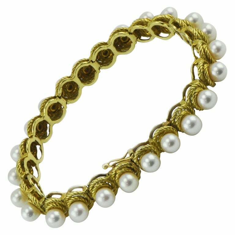 Vintage Hammerman Bros. 18 Karat Yellow Gold and 24 Pearl Bracelet, New York